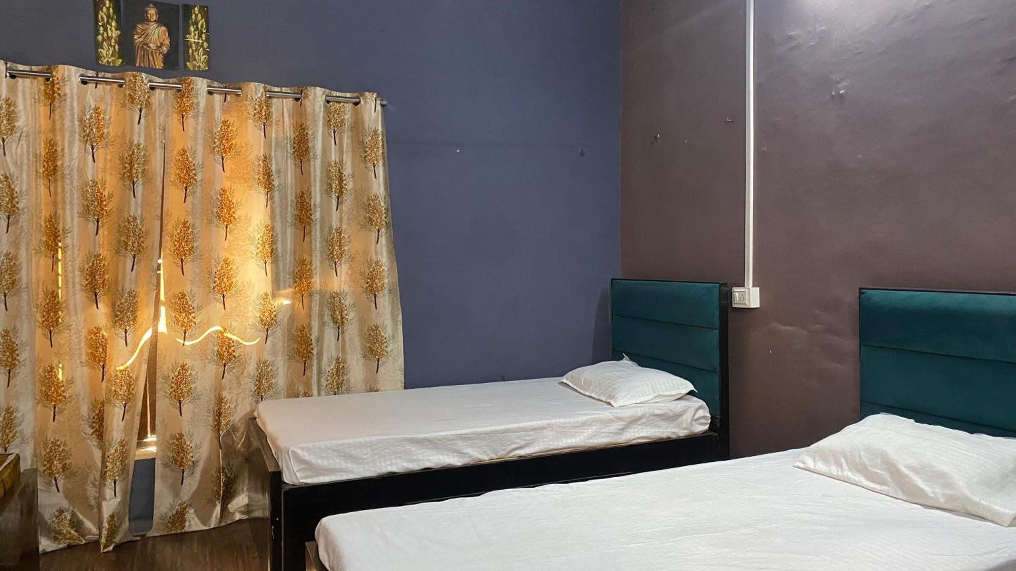 Rudra Home Stay Varanasi Ngoại thất bức ảnh